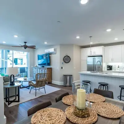 Pristine and Luxe