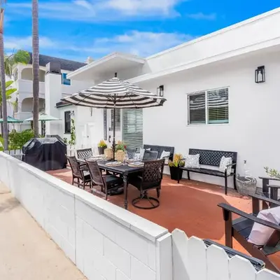 Newport Beach Cottage A