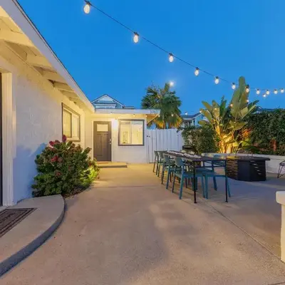 Charming Beach Bungalows - 4BR