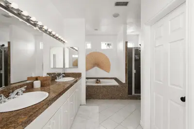 Gallery image of Luxury stunning beach home with rooftop - Ocean View! in Oceanside