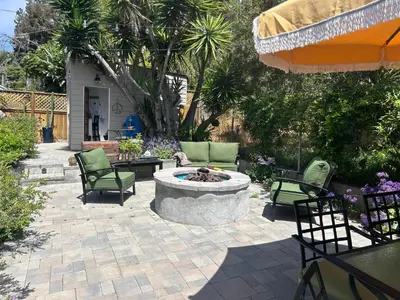 Gallery image of Big Red Lodge Cottage in San Diego
