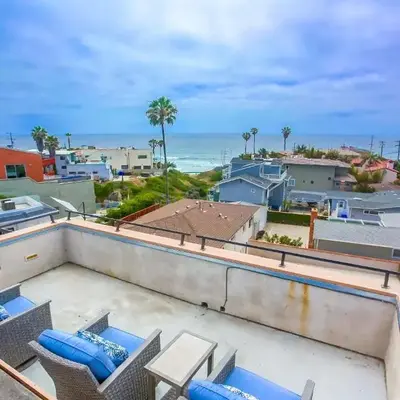 Steps 2 Ocean & Surfing Ocean Views Rooftop Deck