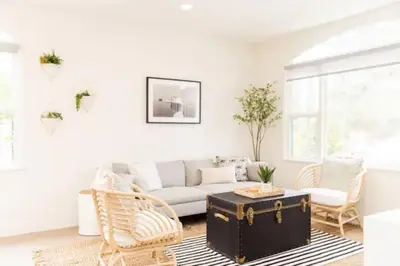 a living room with a couch and a trunk at Cheerful 4BD Home in the Heart in San Diego