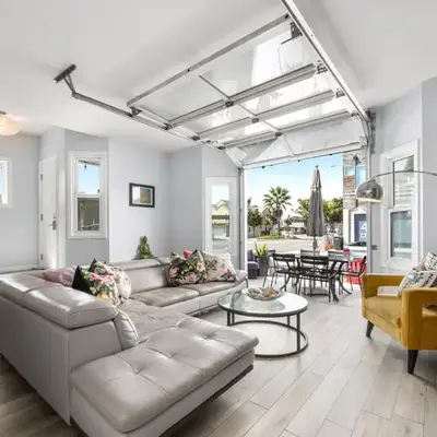 Stunning Casa Surf House in Newport with Parking Stunning Casa Surf House in Newport