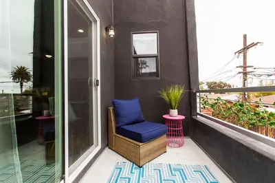 Gallery image of Large-Studio-Balcony-Desk-AC-Full-Kitchen in San Diego
