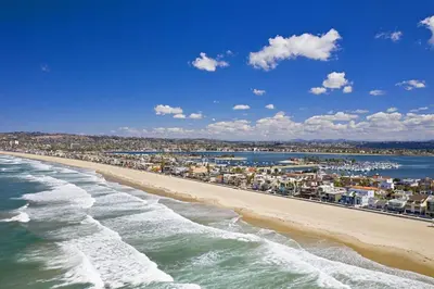 a view of a beach with buildings and the ocean at #763 Steps from the Sand -2b2b Laundry Parking AC in San Diego