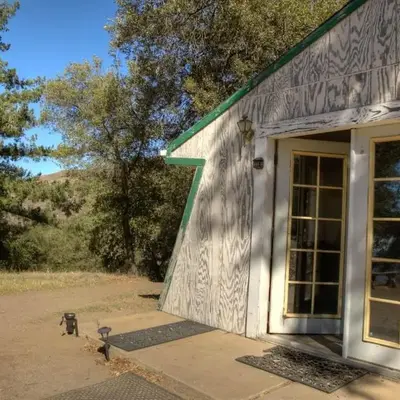 Group Bunkhouse Sleeps 12 Mountain Views