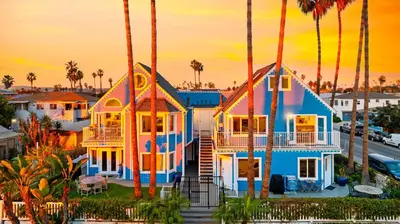 a house painted like a boat at sunset at Stunning OB Ocean View Stay in San Diego