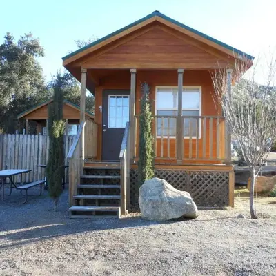 Oakzanita Springs Camping Resort Cabin 2