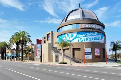 a building on the side of a street at 1000#3 Renovated Home by Beach & Sand - AC & More! in Newport Beach