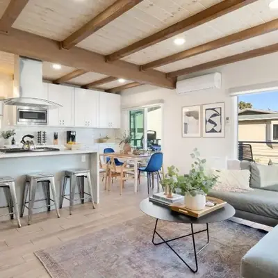 Mission Point 2 by AvantStay Mission Beach Home w Large Balcony Steps to Beach