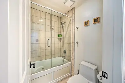 Gallery image of Oceanside Retreat with Balcony - Walk to Beach! in Oceanside