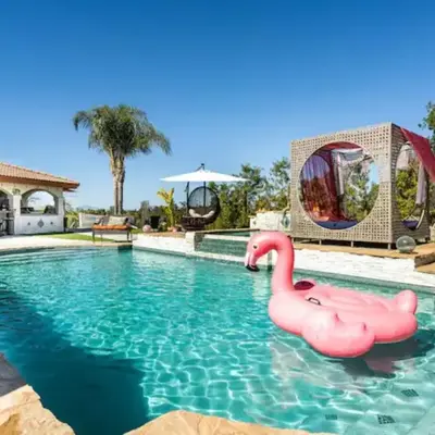 MAGIC VILLA Overlooking Pool Oasis