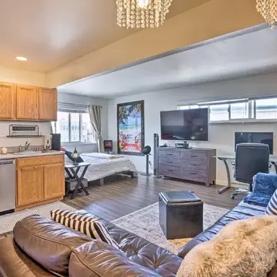 Newport Beach Vacation Rental - Short Walk to Pier