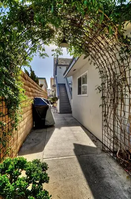 an entrance to a house with an archway at 313 E Bay Ave B in Newport Beach